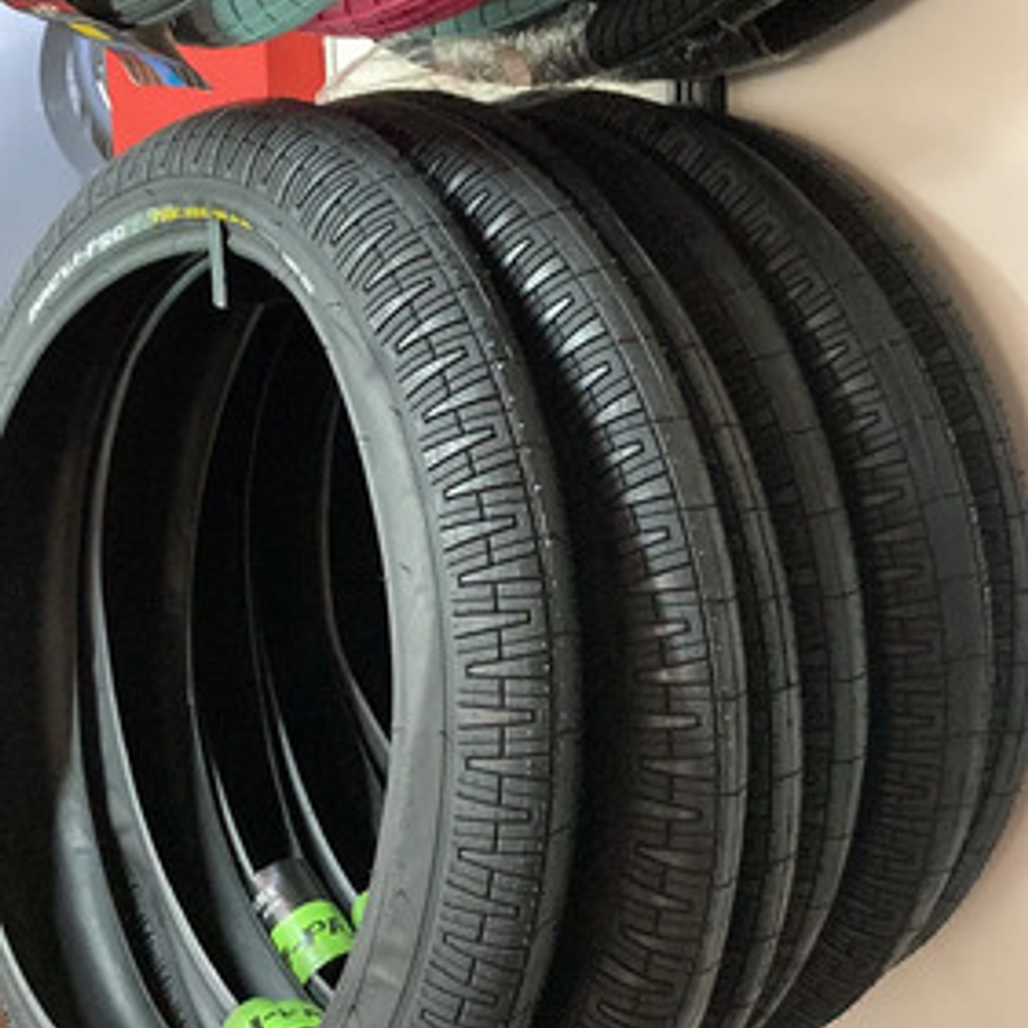 Llanta Innova Pro The Big Slick 20X2.40 Negro 4