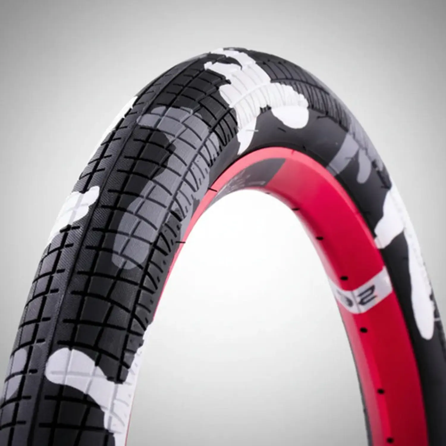Llanta Innova Camuflado 26x2.20 Para Stunt O Dirt Jump 3