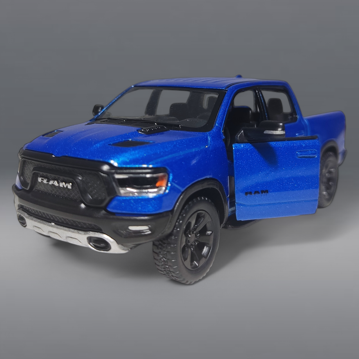 Dodge Ram 1500 2019 Escala 1:38 4