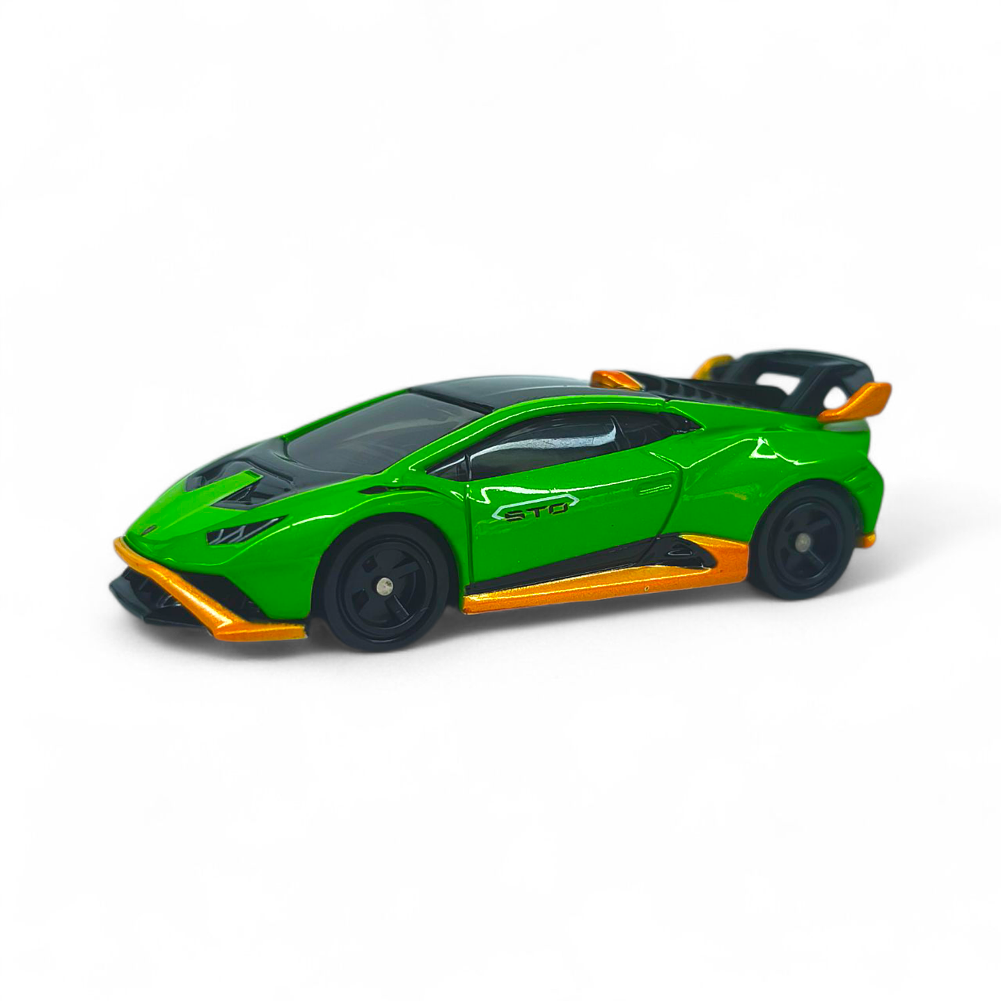 Lamborghini Huracan Sto A Escala 1:64 1
