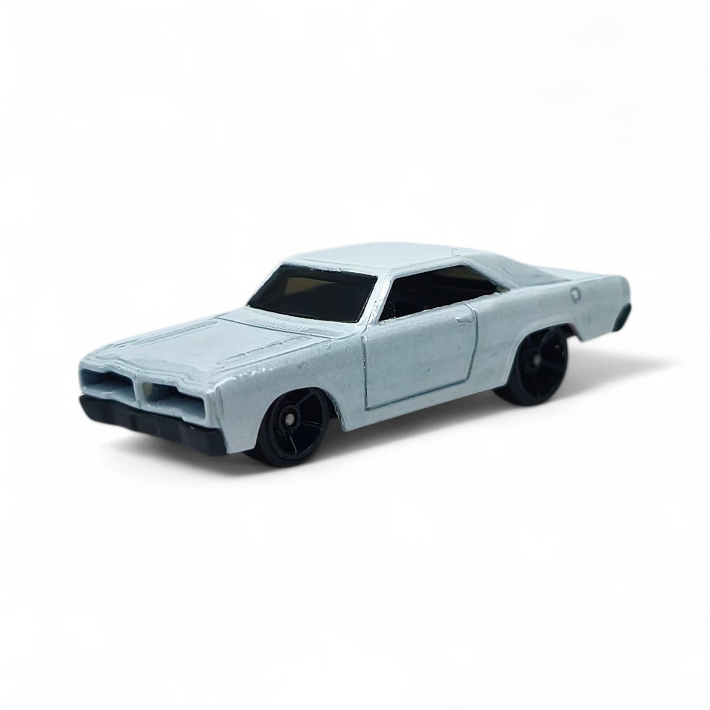 Dodge Charger 1974 A Escala 1:64 1