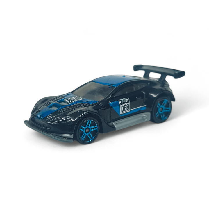 Aston Martin Vantage Gt3 A Escala 1:64 (Usado) 1