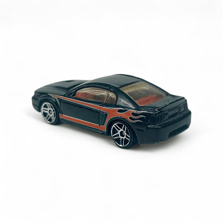 Ford Mustang 1999 A Escala 1:64 (Usado) 3