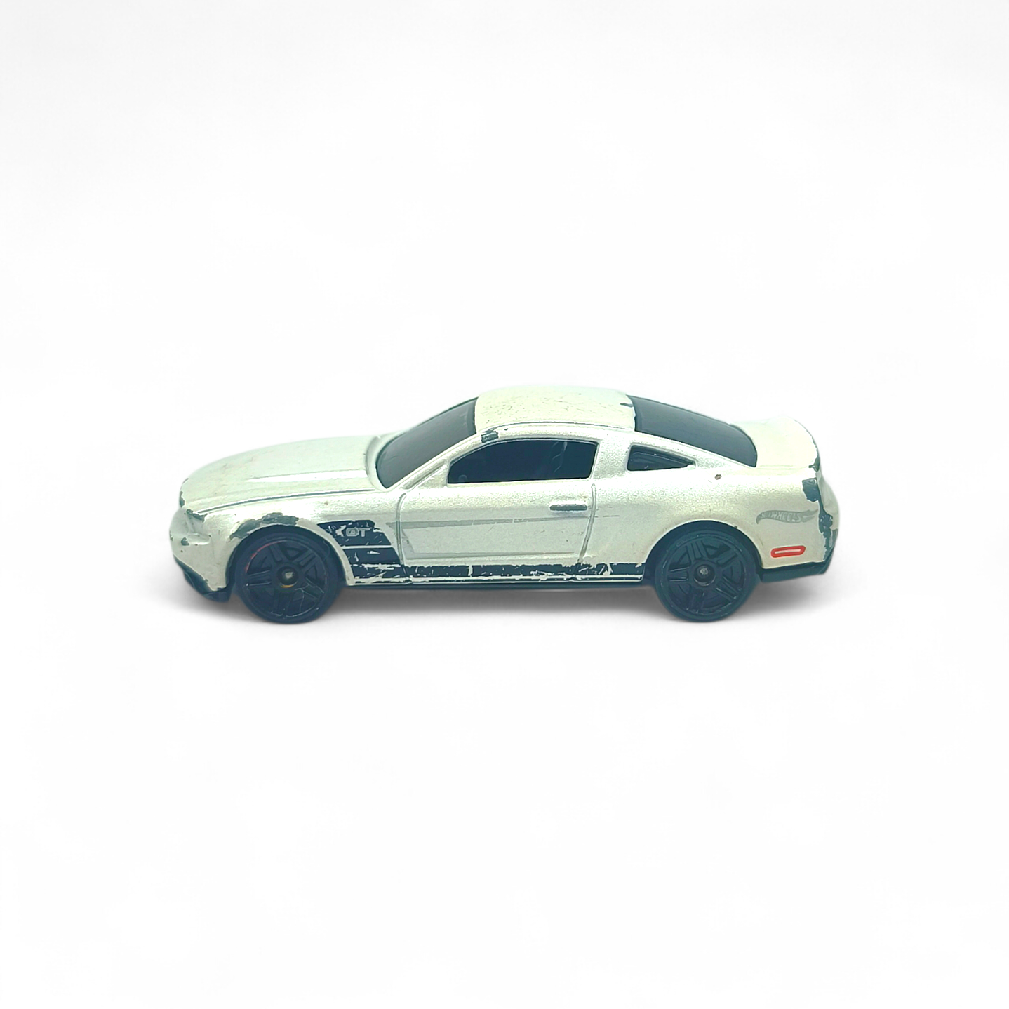 Ford Mustang Gt 2010 A Escala 1:64 (Para Restaurar) 2