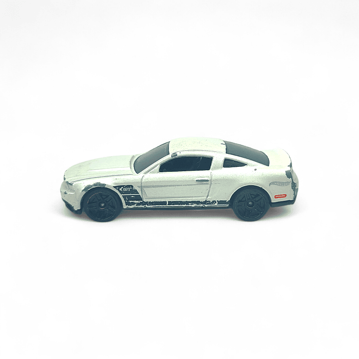 Ford Mustang Gt 2010 A Escala 1:64 (Para Restaurar) 2