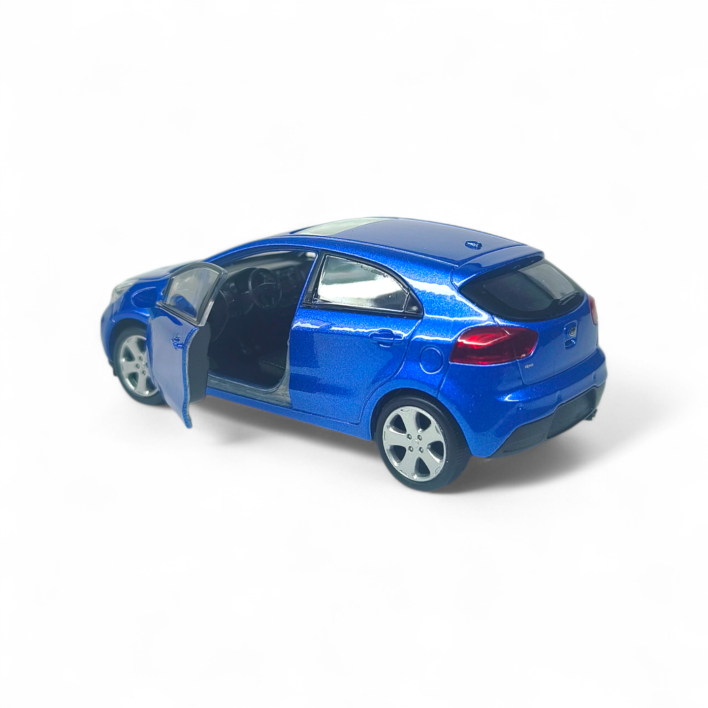 Kia Rio Hatchback A Escala 1:38 5