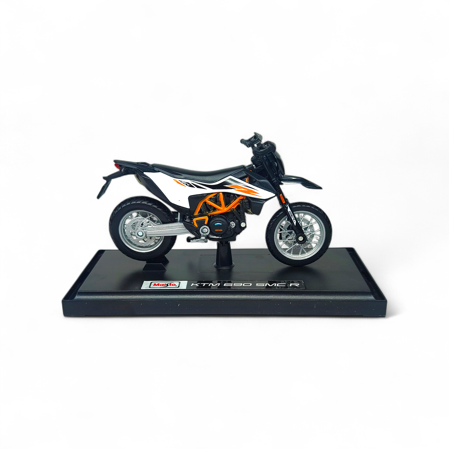 KTM 690 SMC R A Escala 1:18 4