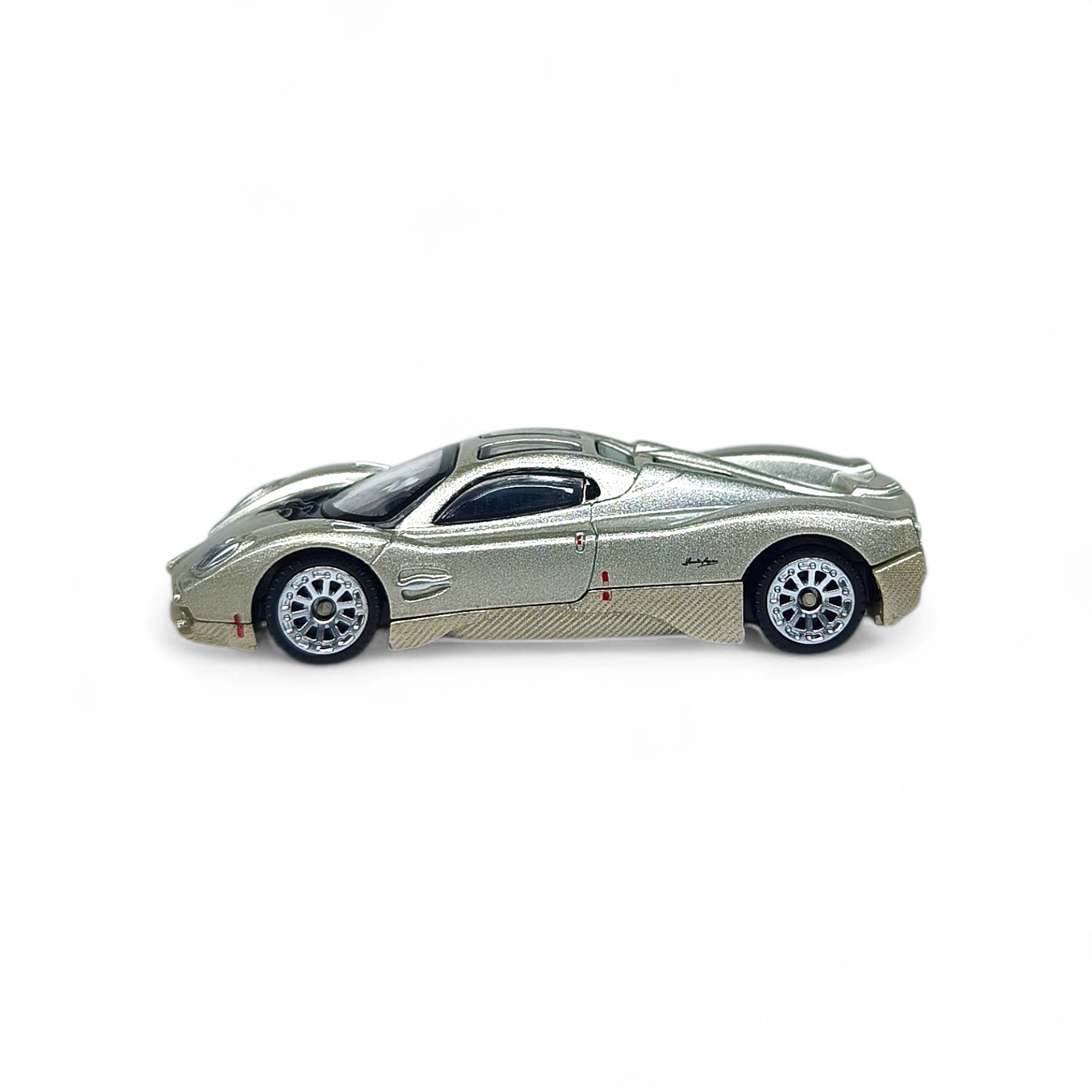Pagani Utopia A Escala 1:64 Premium 2