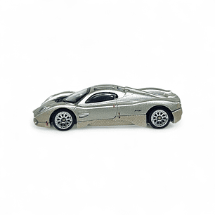 Pagani Utopia A Escala 1:64 Premium