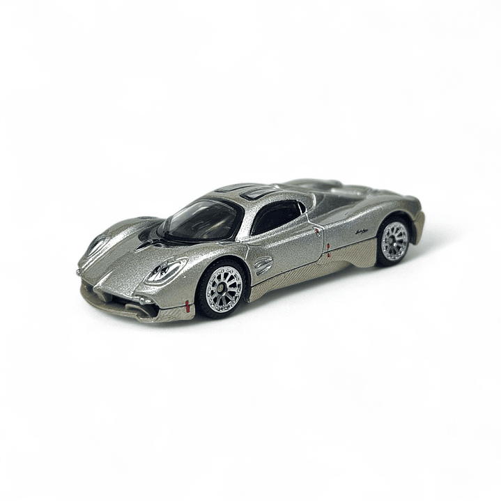 Pagani Utopia A Escala 1:64 Premium 1