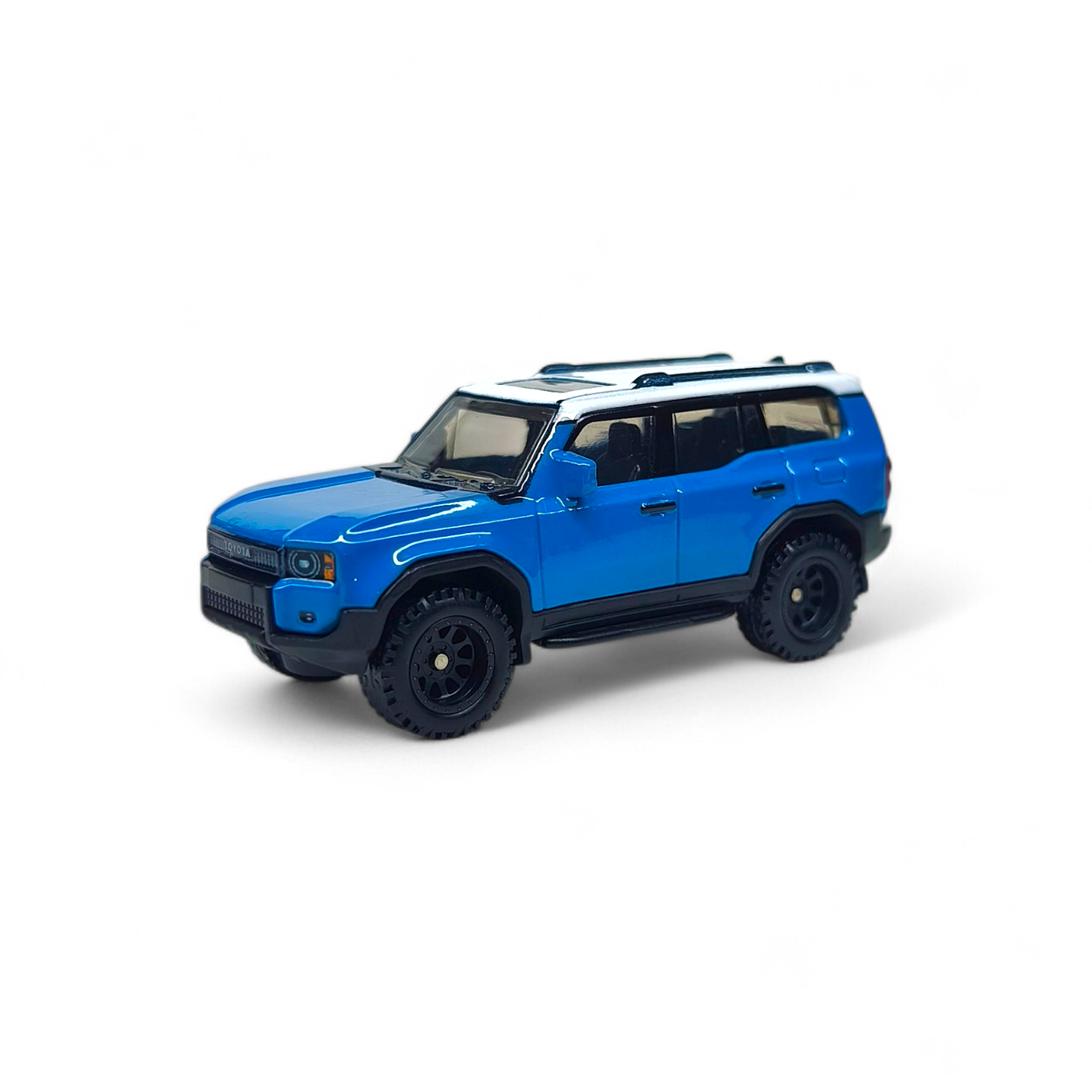 Toyota Land Cruiser 2024 A Escala 1:64 1