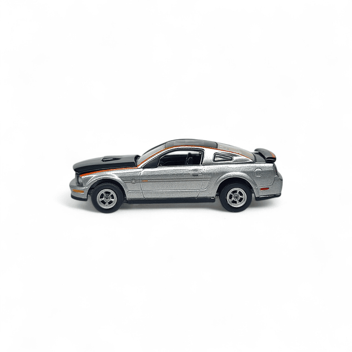 Ford Mustang AV8R 2009 A Escala 1:64 2