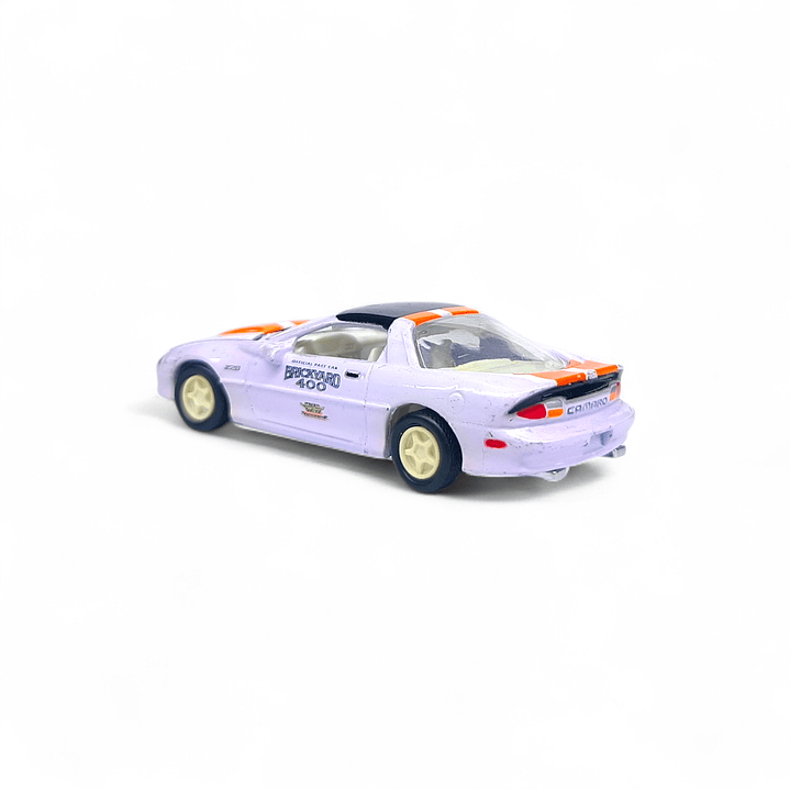 Chevrolet Camaro 1996 A Escala 1:64 (Usado) 3