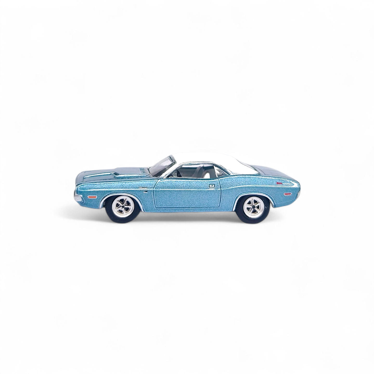 Dodge Challenger 1970 A Escala 1:64 2