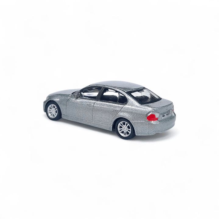 BMW Serie 3 (E90) A Escala 1:72 3