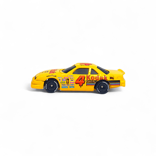 Nascar Road Champs #4 Chevrolet Lumina 1992 A Escala 1:64 (Usado)