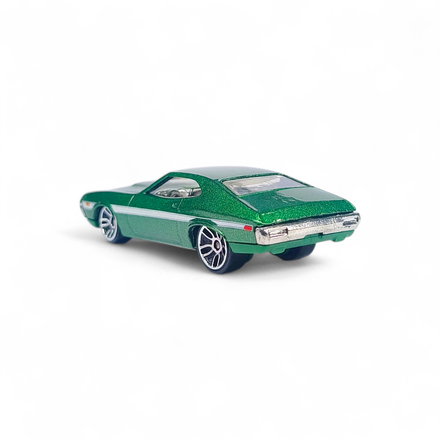 Ford Grand Torino Sport 1972 A Escala 1:64  3