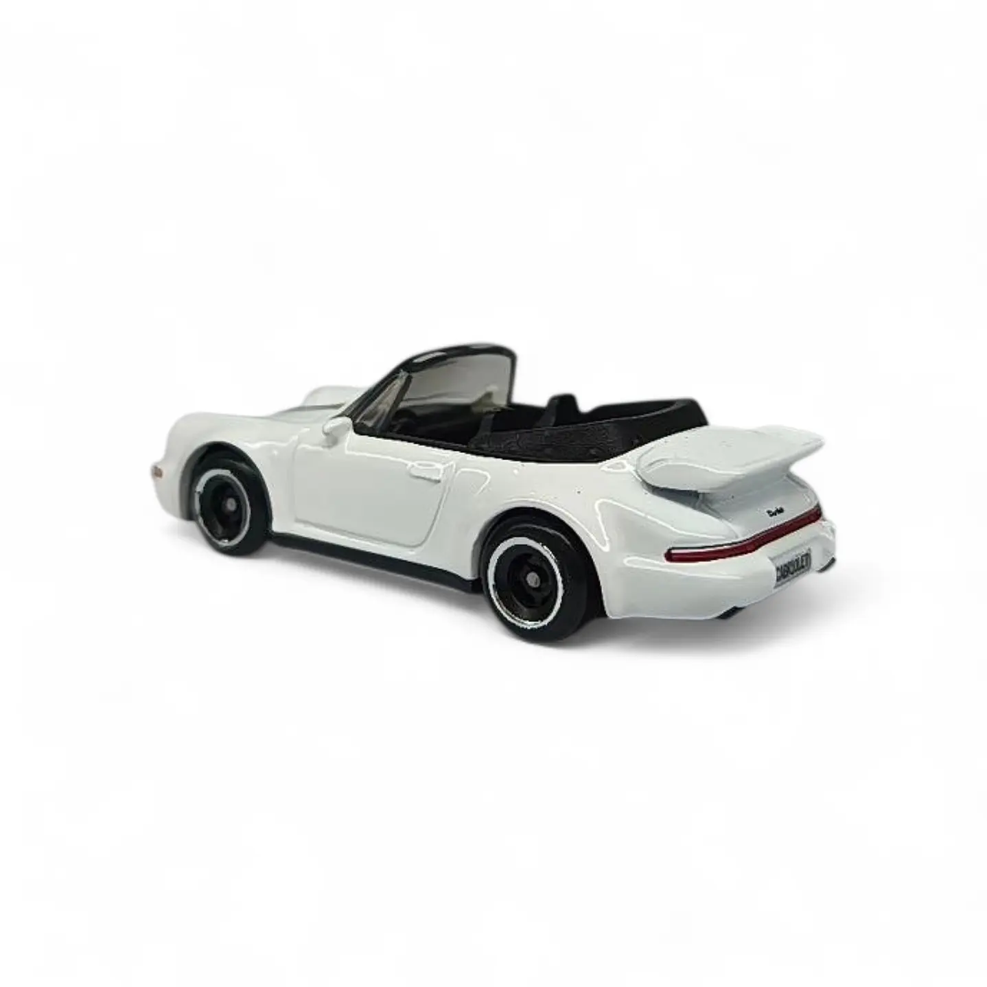 Porsche 911 Turbo Cabriolet A Escala 1:64 3