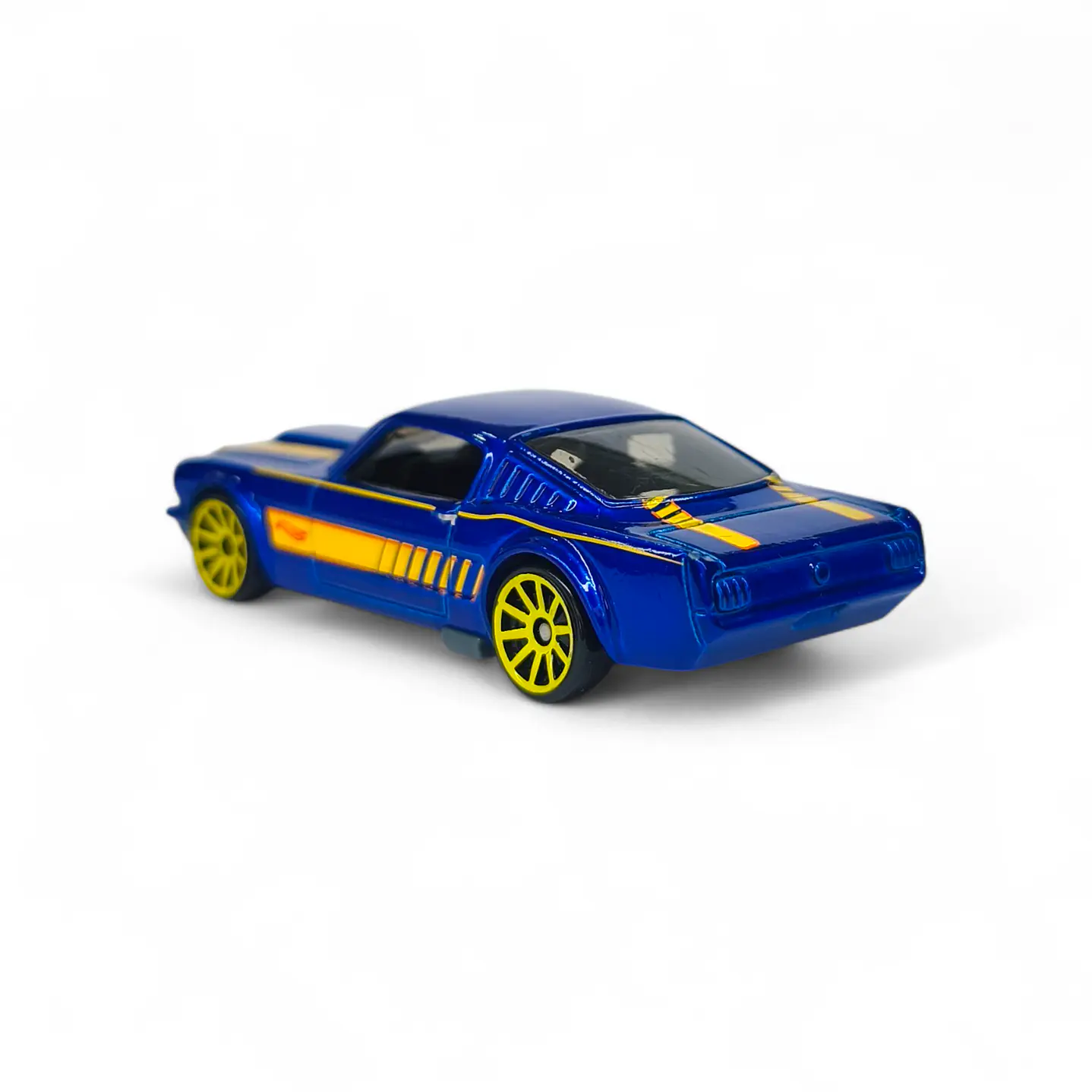 Ford Mustang Fastback 1965 A Escala 1:64 (Usado) 3