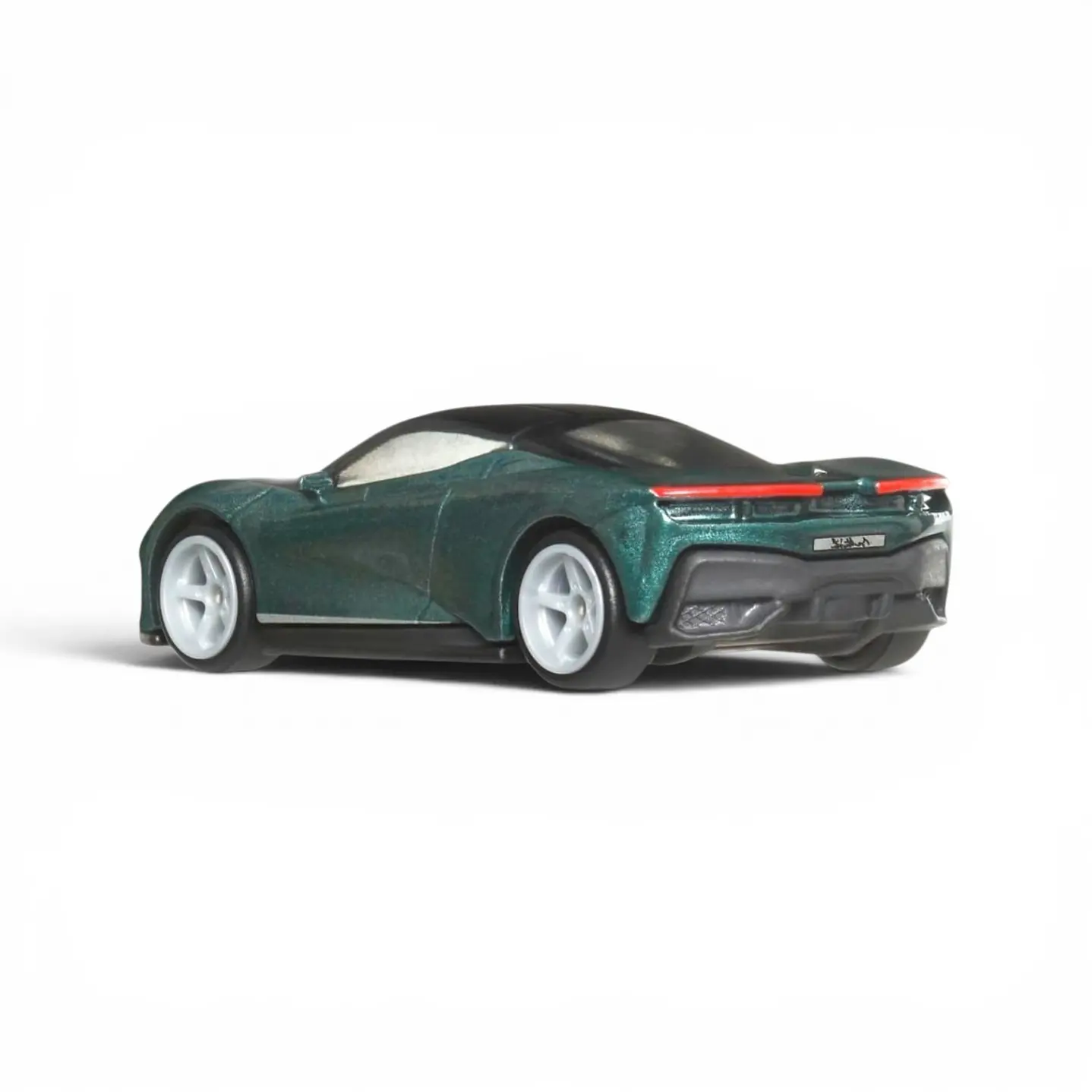 Automobili Pininfarina Battista A Escala 1:64 3