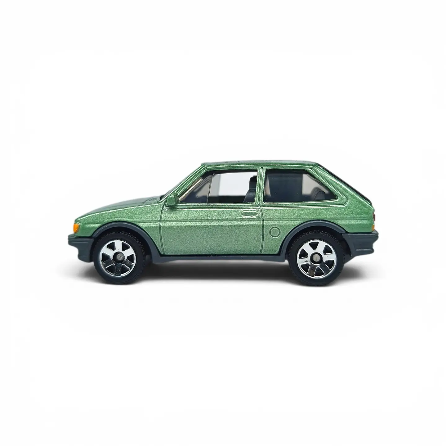 Ford Fiesta Mk2 1983 A Escala 1:64 2