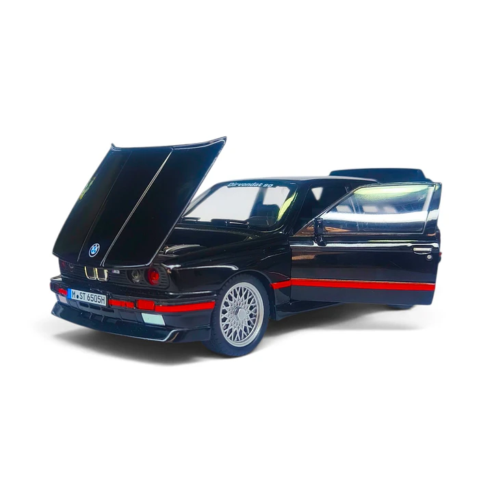 BMW M3 E30 A Escala 1:24 6
