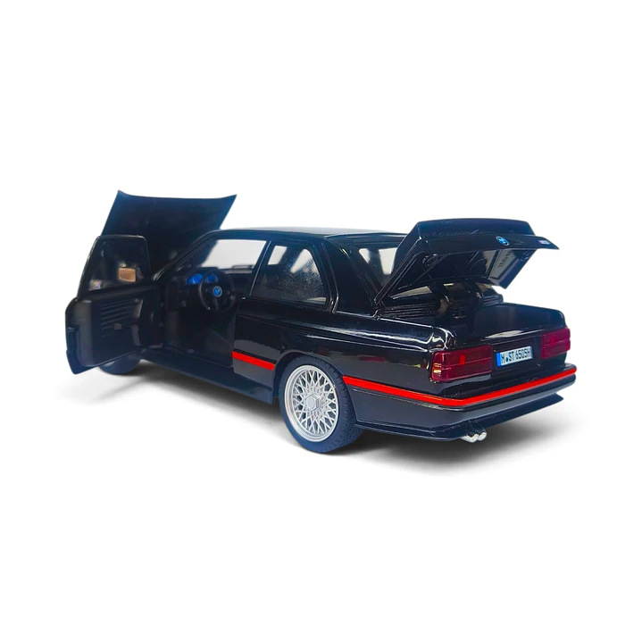BMW M3 E30 A Escala 1:24 3
