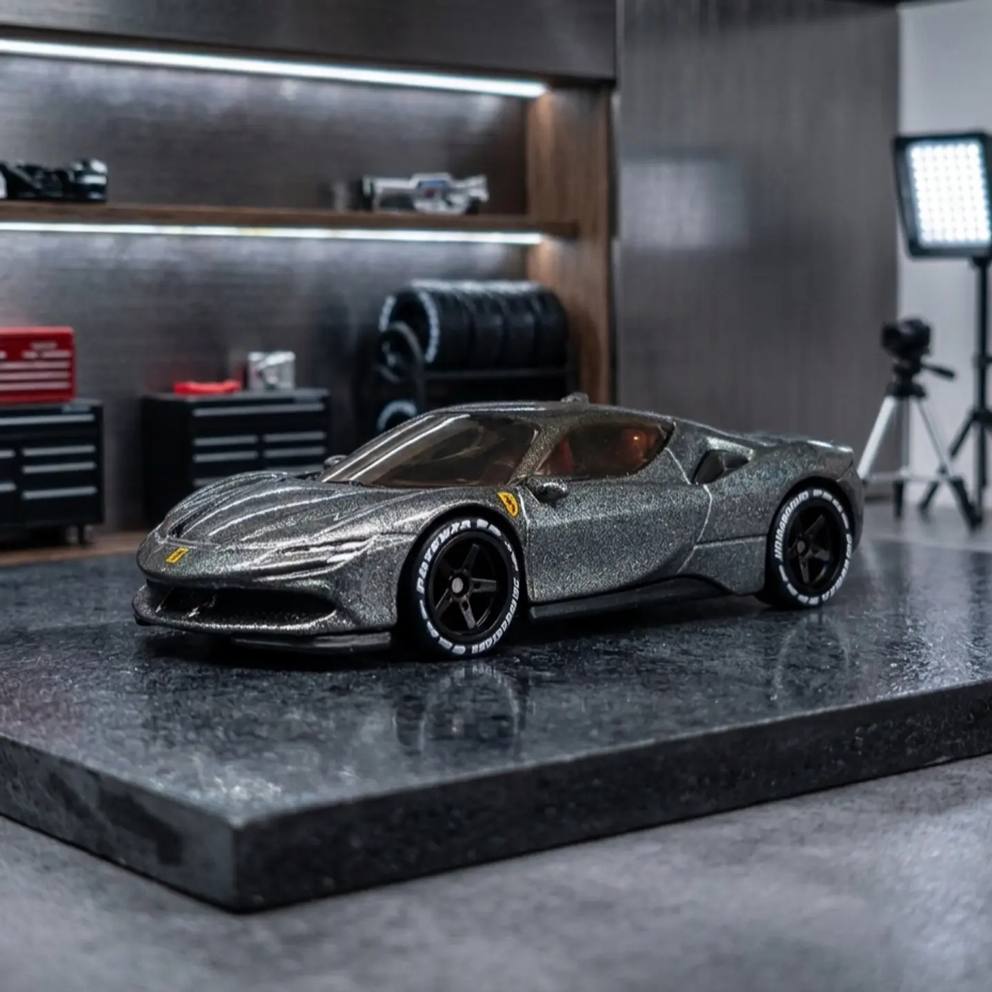 Ferrari SF90 Stralade Custom A Escala 1:64 1