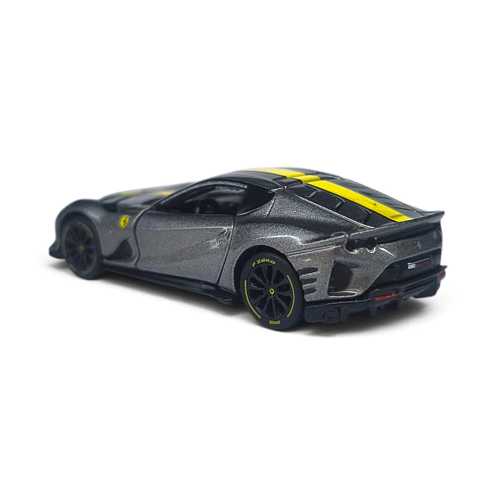 Ferrari 812 Competizione A Escala 1:64 6