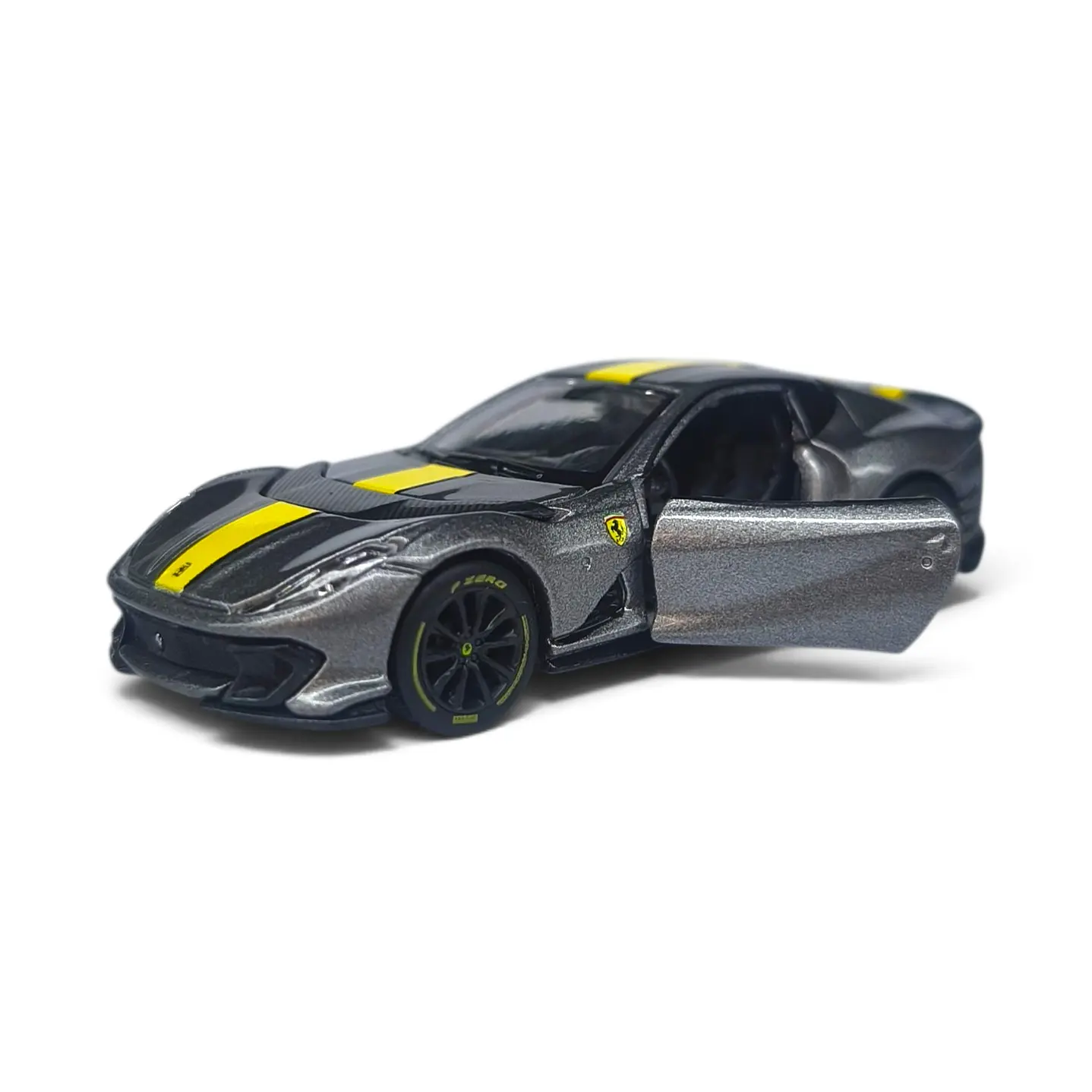 Ferrari 812 Competizione A Escala 1:64 4
