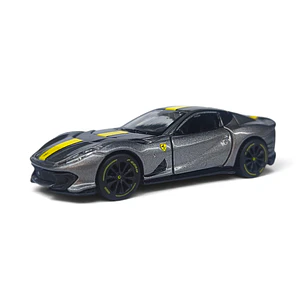 Ferrari 812 Competizione A Escala 1:64
