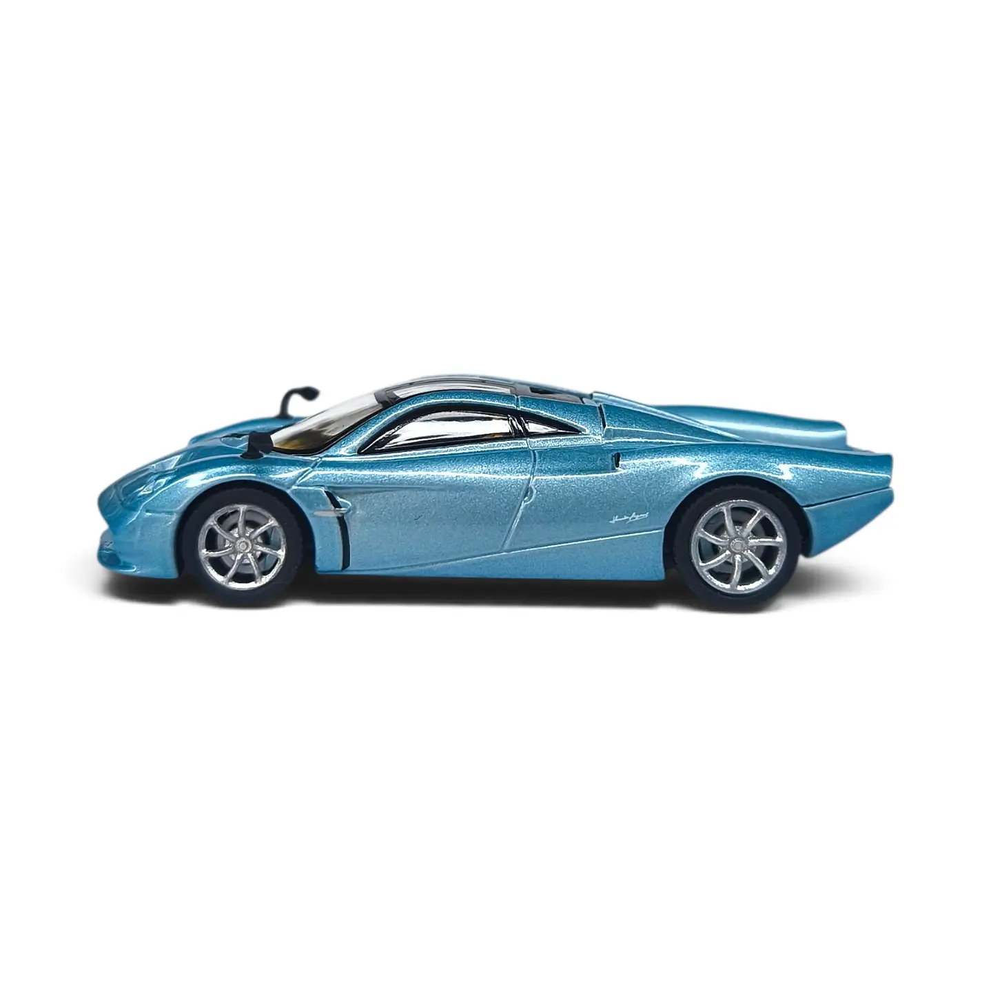 Pagani Huayra Codalunga A Escala 1:64 3