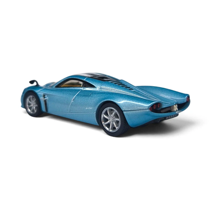 Pagani Huayra Codalunga A Escala 1:64 4