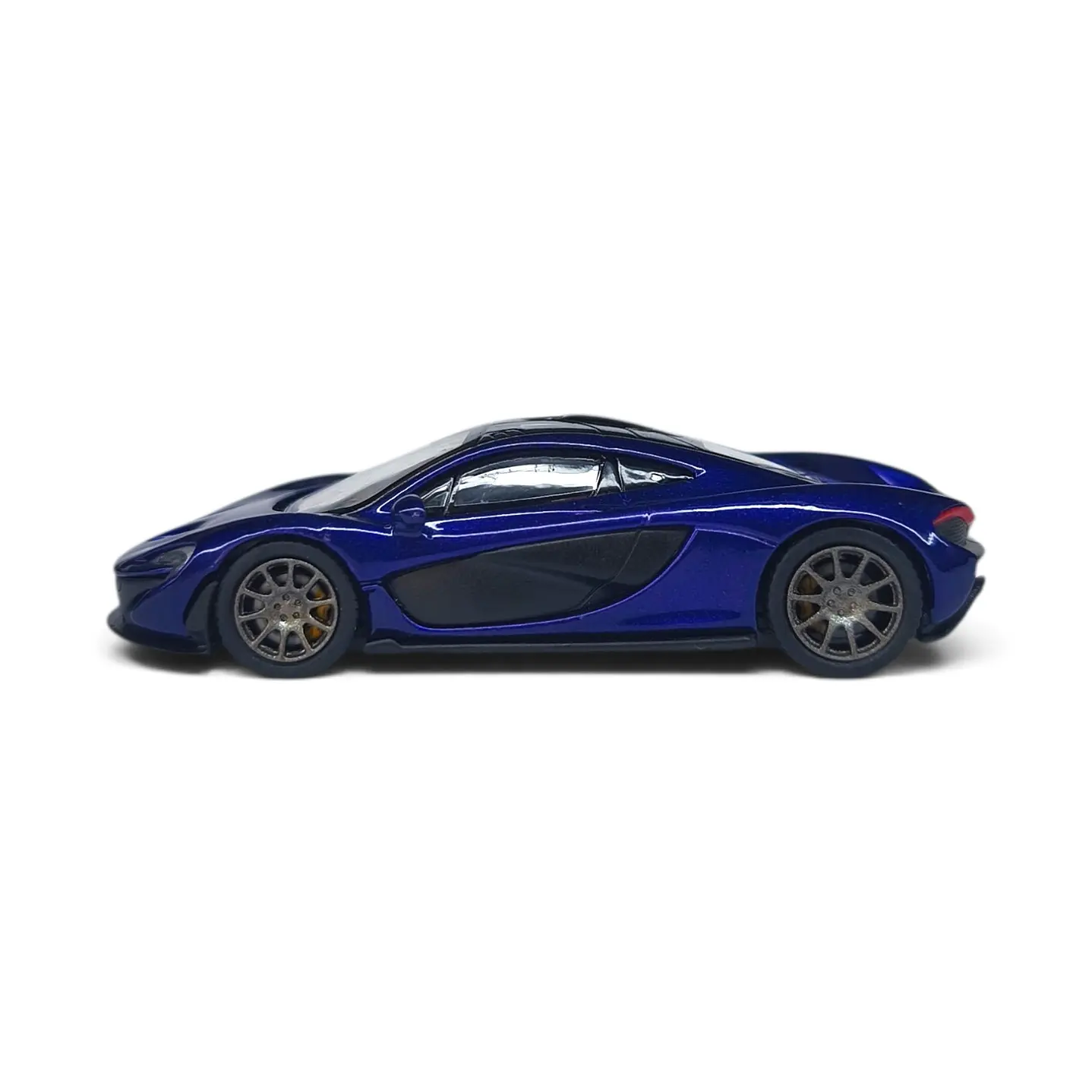 Mclaren P1 A Escala 1:64 3