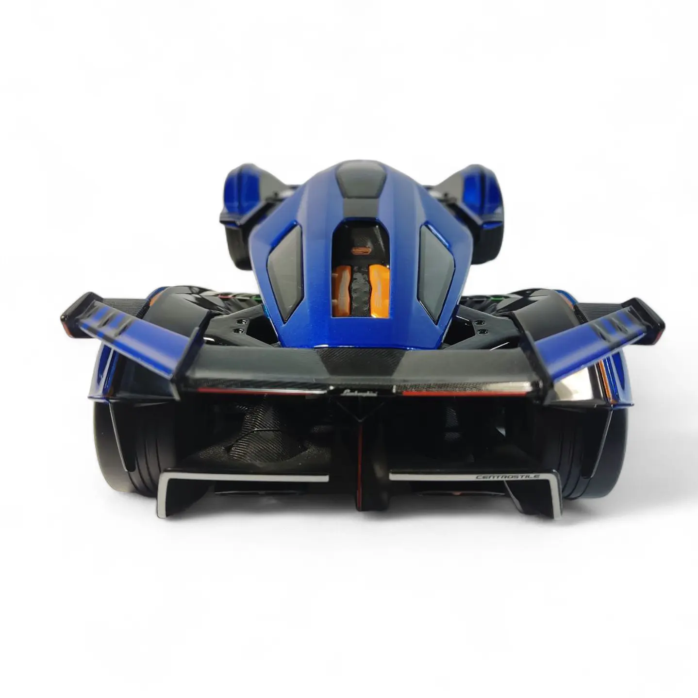Lamborghini V12 Visión A Escala 1:18 6
