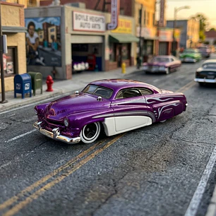 Lowrider Hirohata Merc A Escala 1:64