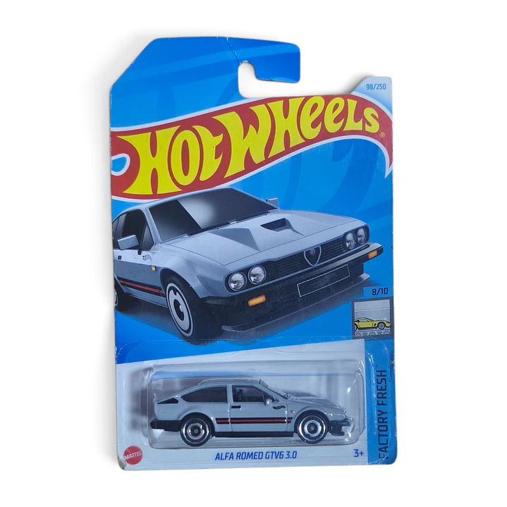 Alfa Romeo GTV6 3.0 Escala 1:64 5