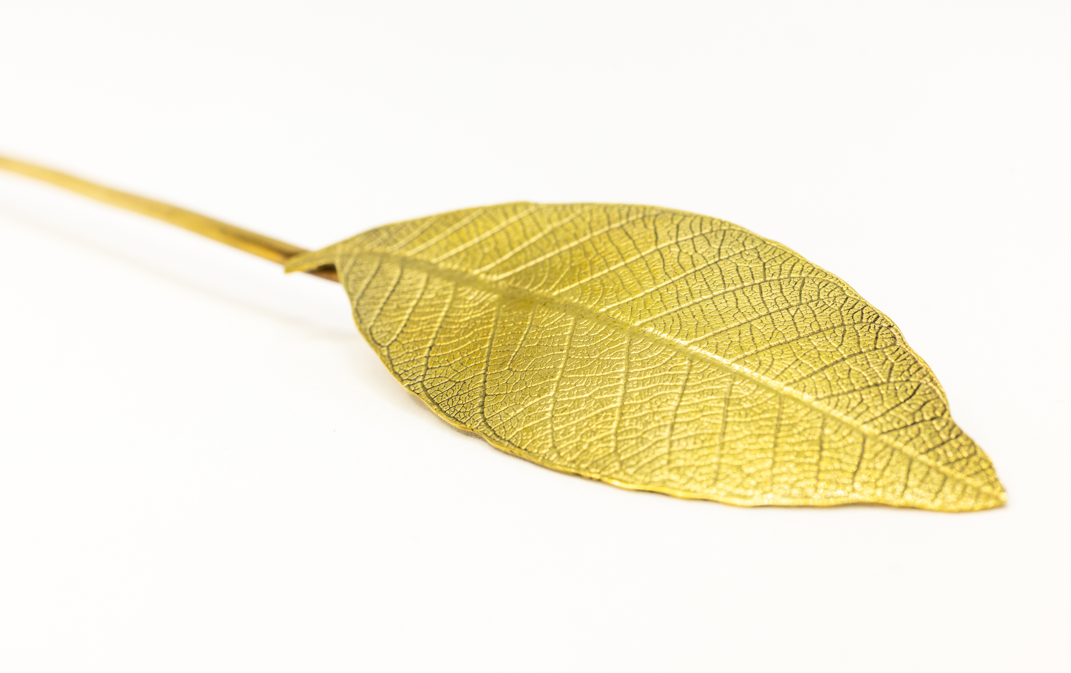 Aguja Bronce Hoja