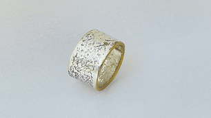 Anillo Plata 950 texturado envejecido y con bordes de bronce