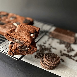 Brownies rellenos con oreo