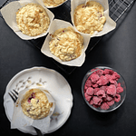 Muffins con frambuesas y crumble