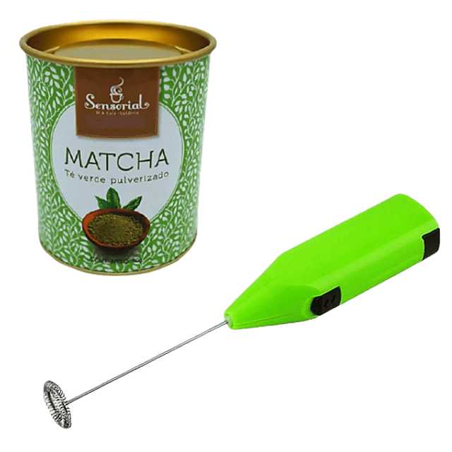 Matcha (té verde) preparado con Chasen 