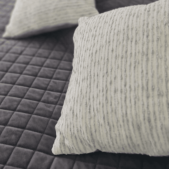 Funda Cojin Detalles Grises 45x42 3