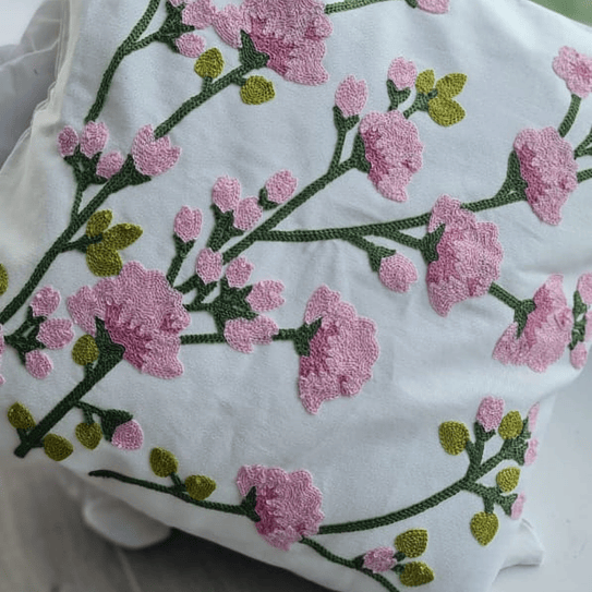 Funda Blanca Bordada Rosas Rosas 45x42 3