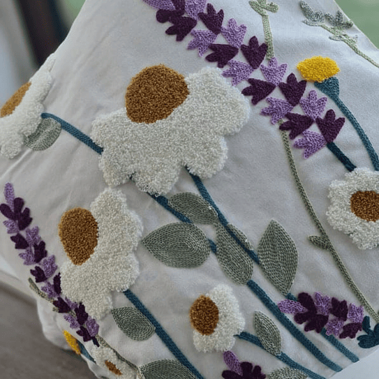 Funda Blanca Bordada Lavanda Y Margarita 45x42 5