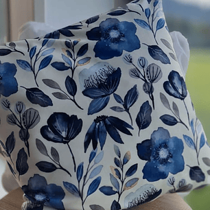 Funda Impresa Flores Azules Con Ramas Verdes 45x42