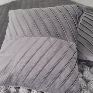 Funda Cojin Gris Lineas 43 X 40 