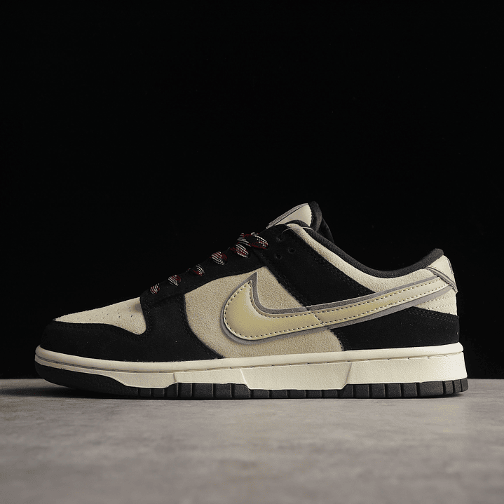 Dunk Low Black Team Gold 1