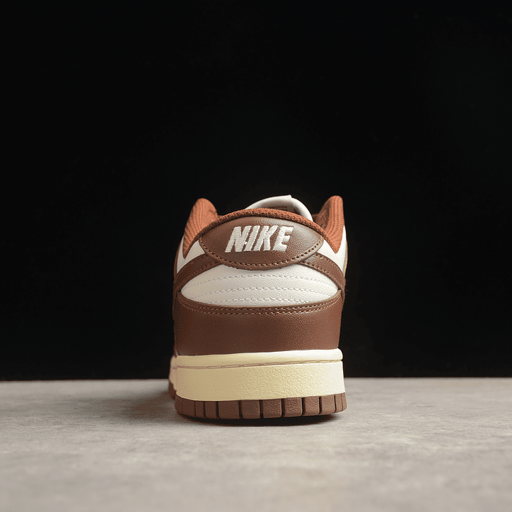 Dunk Low Black Vintage Brown 4