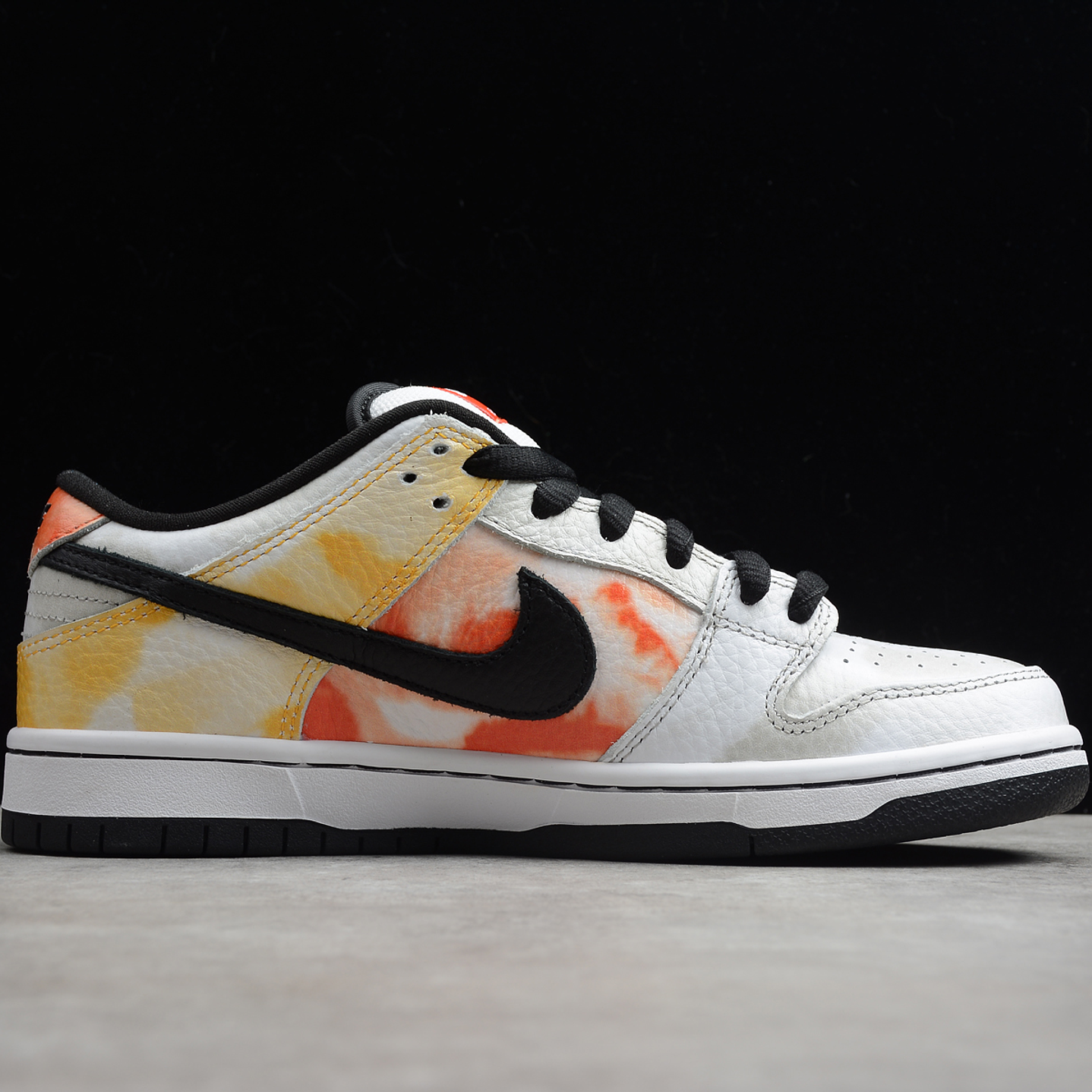 Dunk Low SB Raygun White Tie-Dye 2